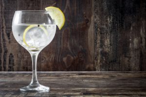 gin og tonic med citron